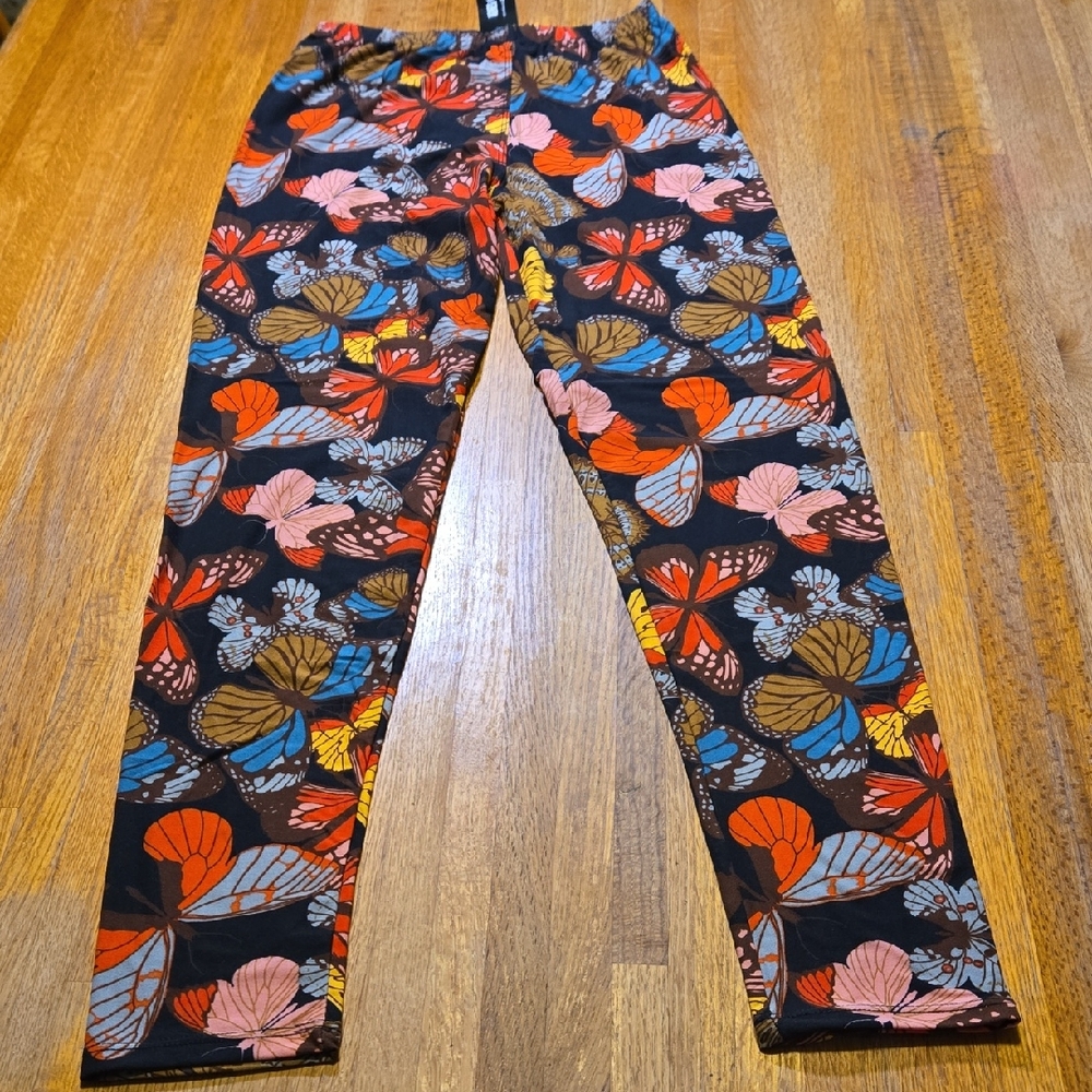 NWT Agnes & Dora Women S/M (4-12) Color Butterfly Soft Stretchy Leggings AD0110‎
